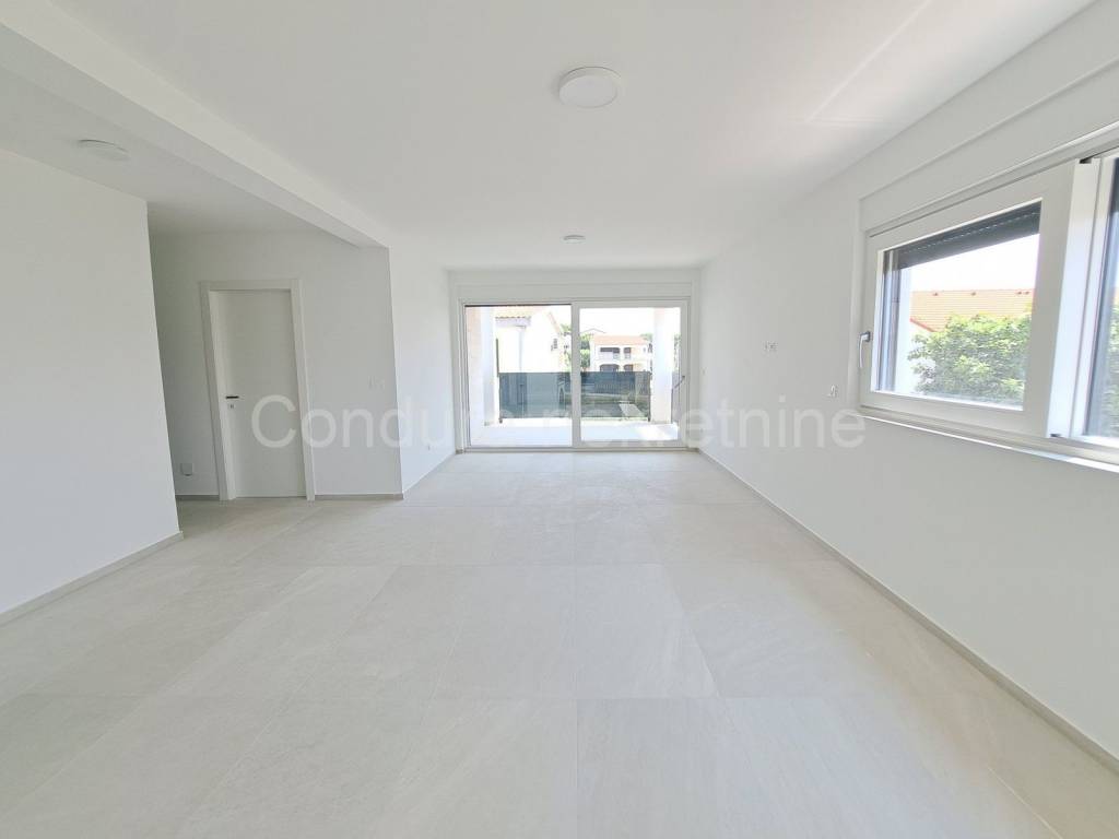 Apartman na moru, Prodaja, Privlaka, Privlaka