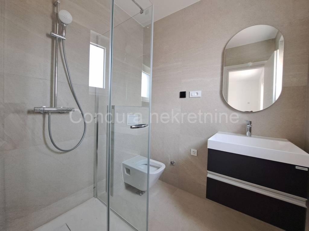 Apartman na moru, Prodaja, Privlaka, Privlaka