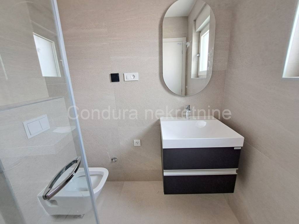Apartman na moru, Prodaja, Privlaka, Privlaka