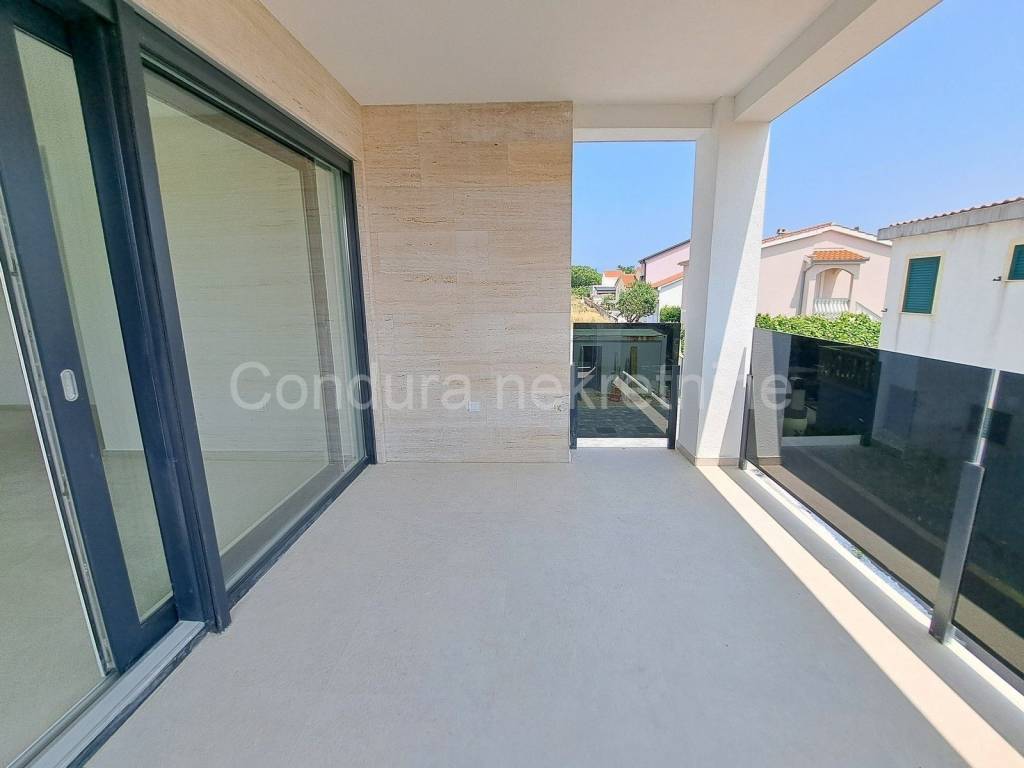Apartman na moru, Prodaja, Privlaka, Privlaka