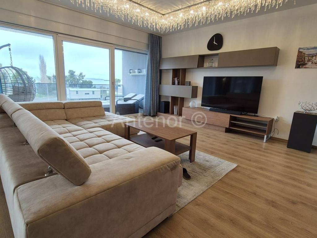 Apartman na moru, Prodaja, Vrsi, Zukve