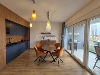 Apartman na moru, Prodaja, Vrsi, Zukve