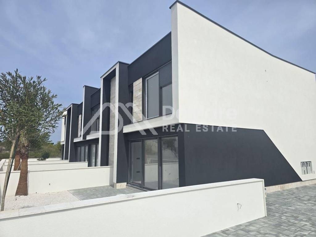 Apartman na moru, Prodaja, Privlaka, Privlaka