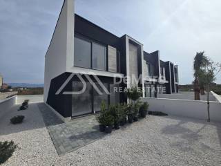 Apartman na moru, Prodaja, Privlaka, Privlaka