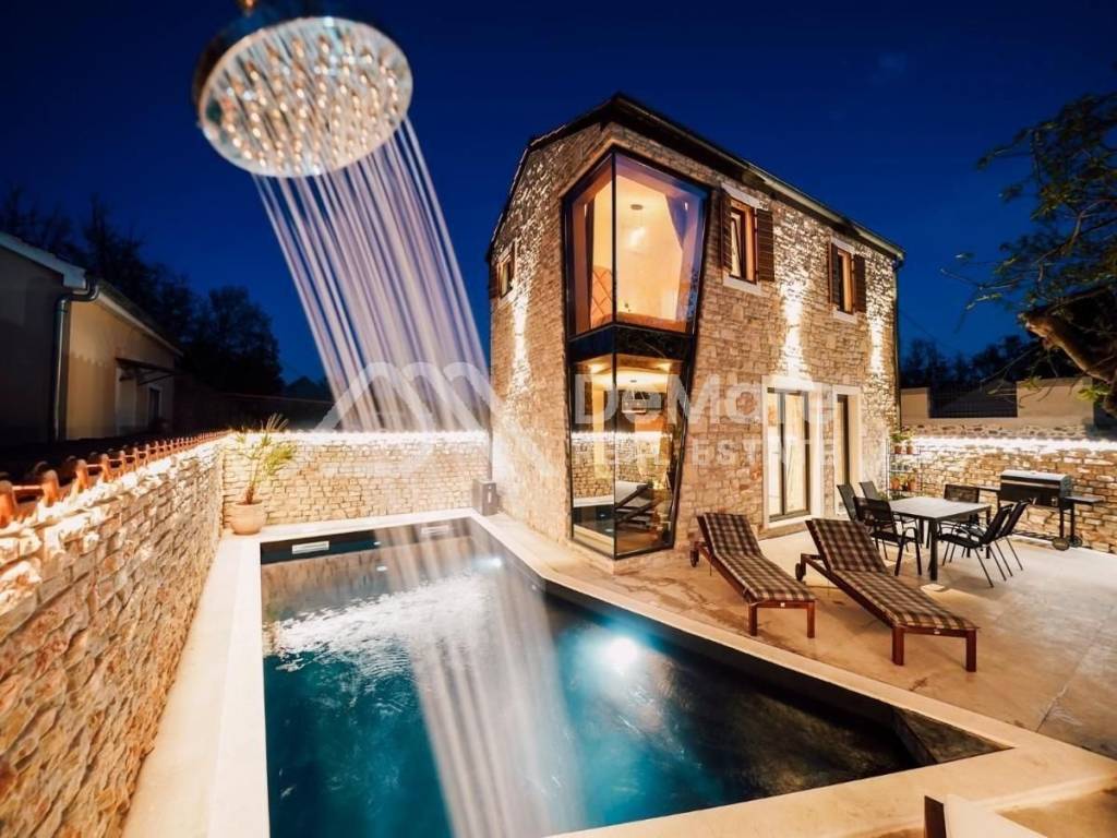 Kamena kuća, Prodaja, Privlaka, Privlaka