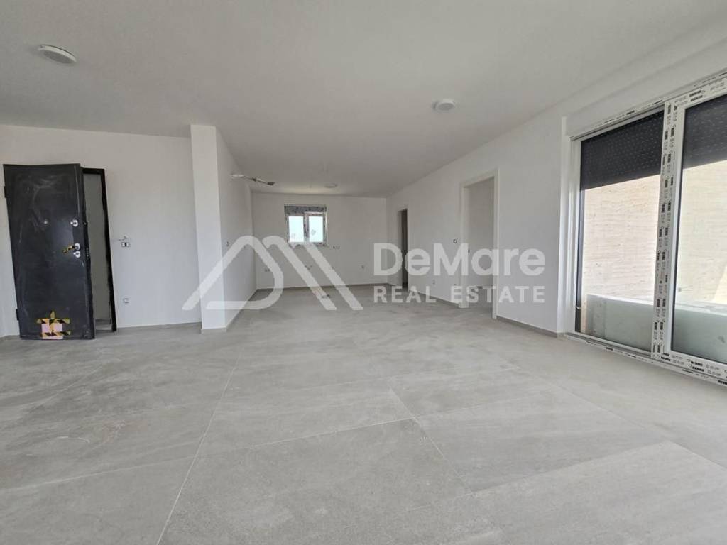Apartman na moru, Prodaja, Privlaka, Privlaka