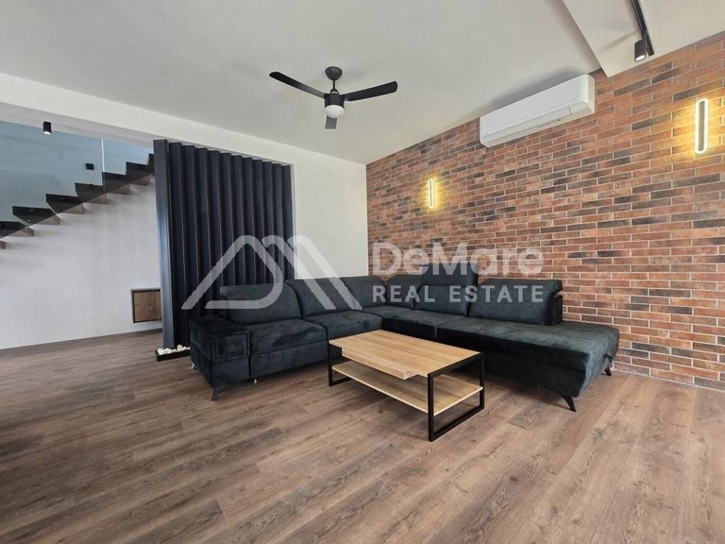 Luksuzna vila, Prodaja, Privlaka, Privlaka