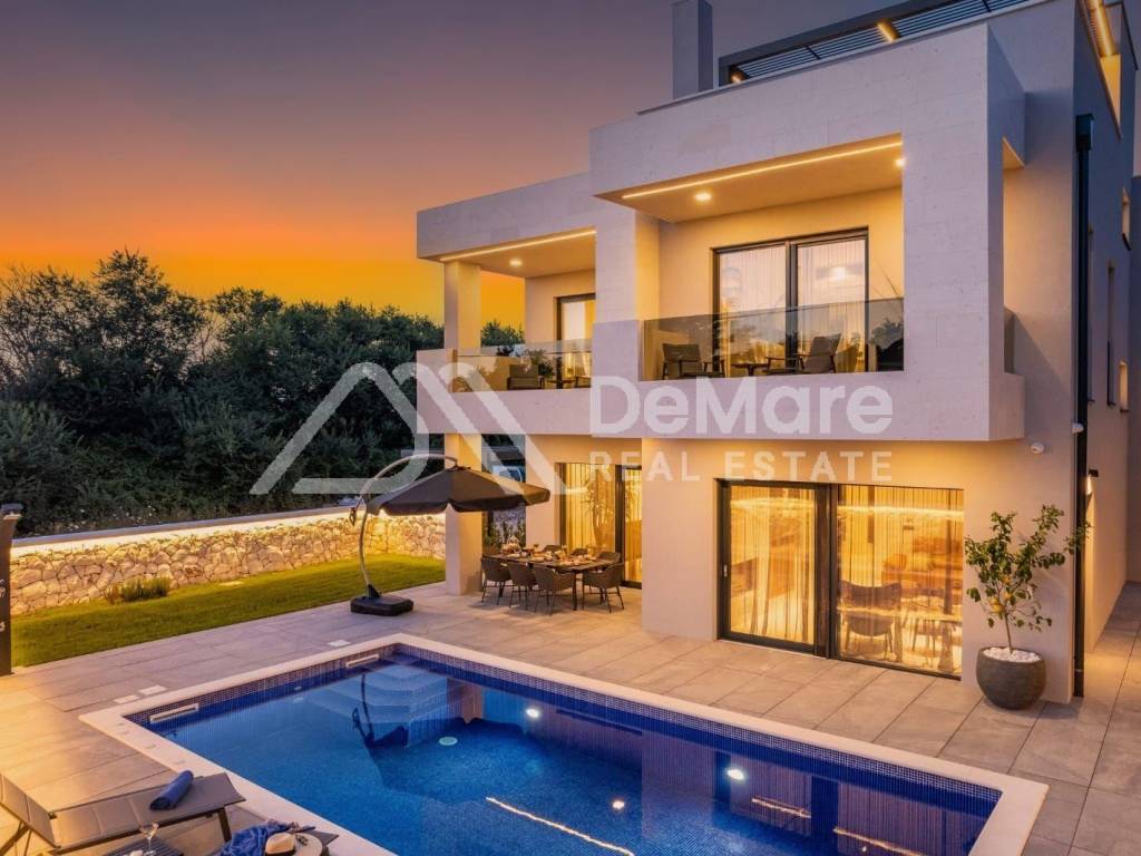 Vila, Prodaja, Privlaka, Privlaka