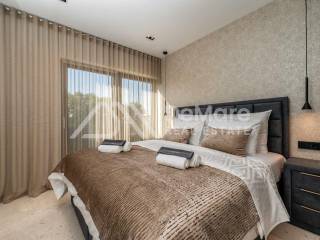 Vila, Prodaja, Privlaka, Privlaka