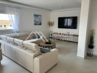 Apartman na moru, Prodaja, Privlaka, Privlaka