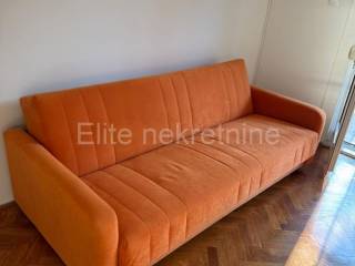 Stan u zgradi, Najam, Rijeka, Istok