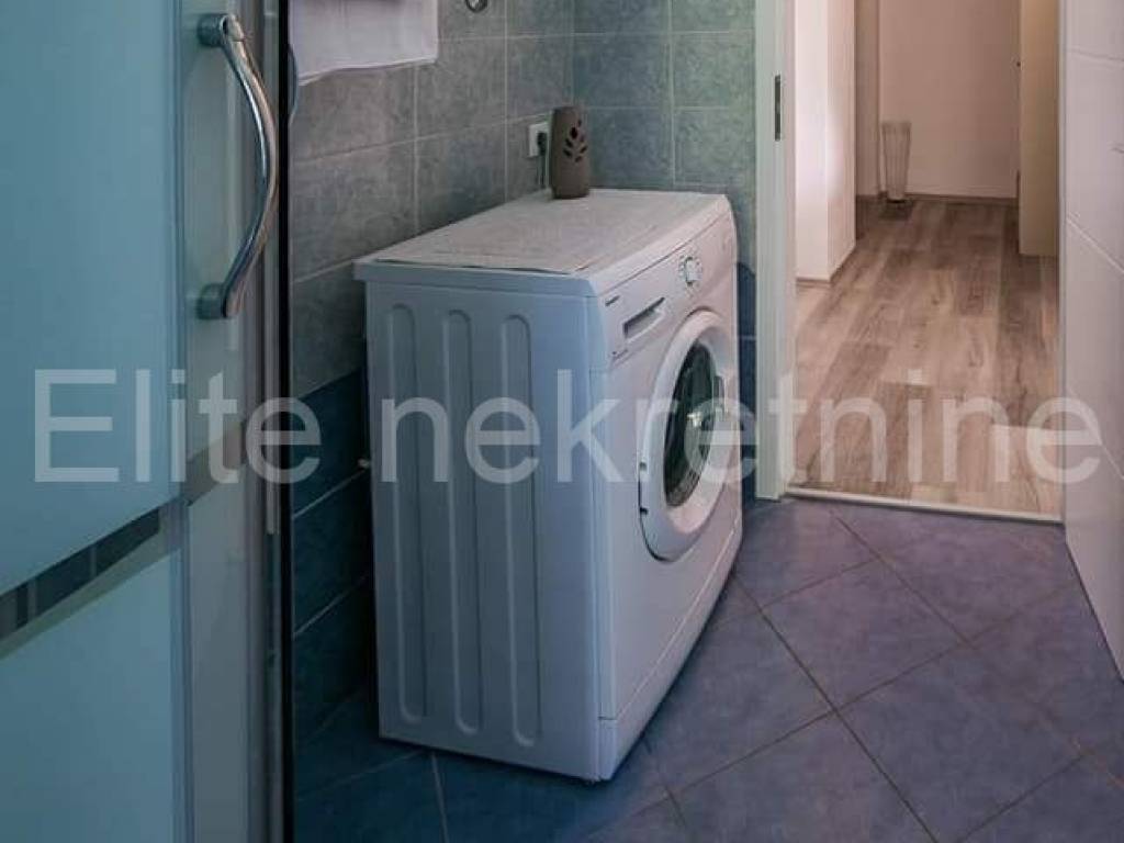 Stan u zgradi, Najam, Rijeka, Zapad