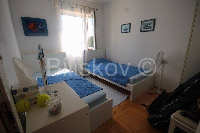 Stan u zgradi, Prodaja, Supetar, Supetar