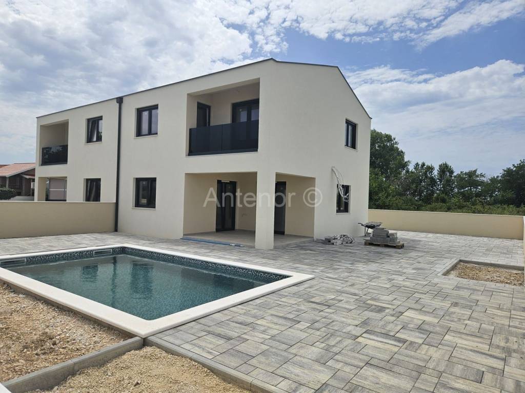 Dvojna kuća, Prodaja, Nin, Nin