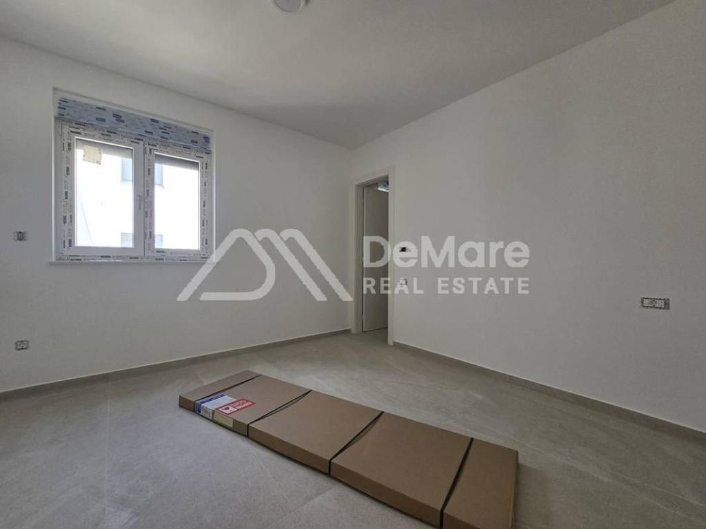Apartman na moru, Prodaja, Privlaka, Privlaka