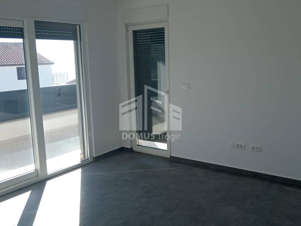 Stan u novogradnji, Prodaja, Okrug, Okrug Gornji