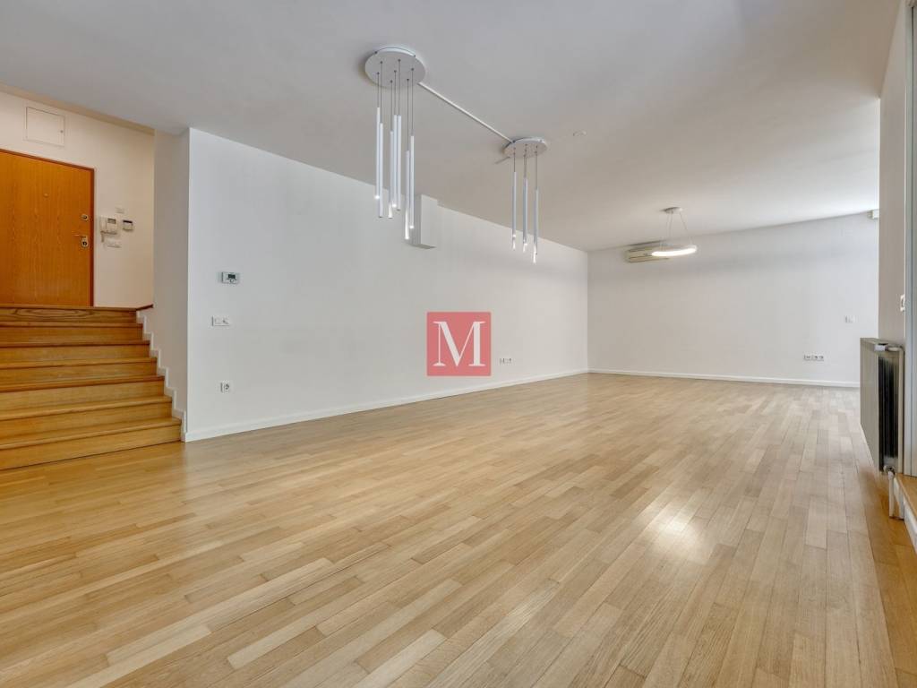 Stan u zgradi, Najam, Zagreb, Gornji Grad - Medveščak