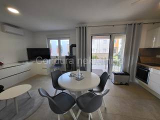 Apartman na moru, Prodaja, Nin, Nin