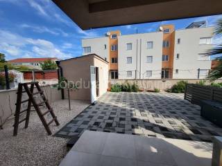 Apartman na moru, Prodaja, Nin, Nin
