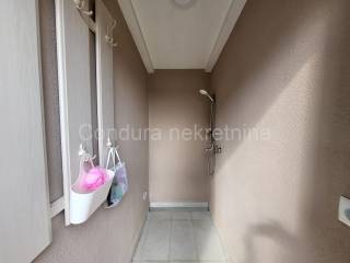 Apartman na moru, Prodaja, Nin, Nin