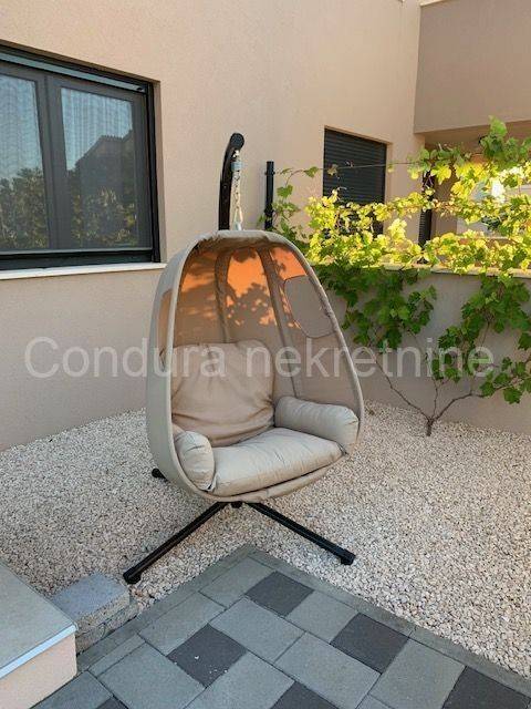 Apartman na moru, Prodaja, Nin, Nin
