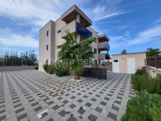 Apartman na moru, Prodaja, Nin, Nin