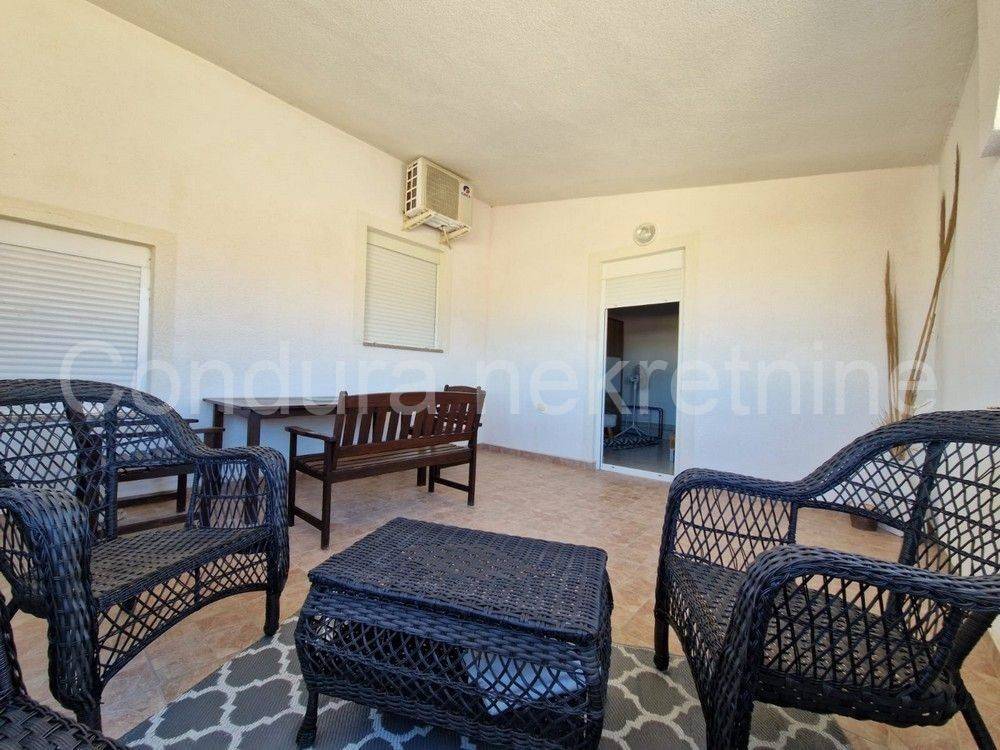 Apartman na moru, Prodaja, Vir, Vir