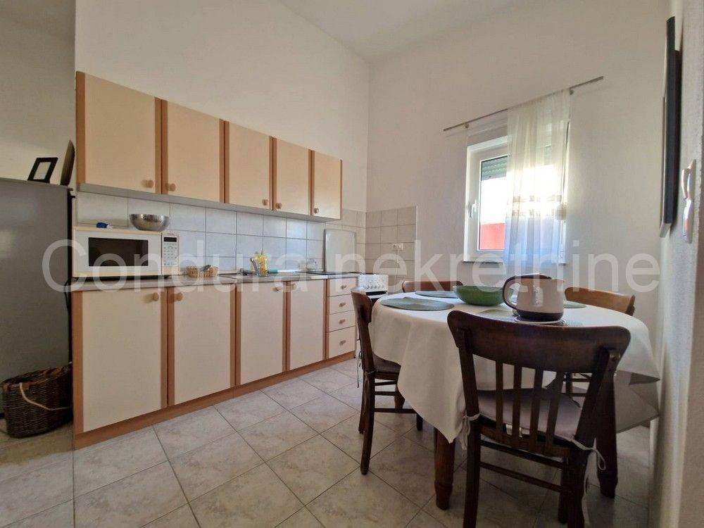 Apartman na moru, Prodaja, Vir, Vir