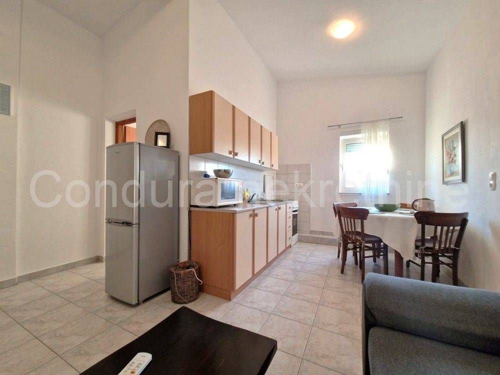 Apartman na moru, Prodaja, Vir, Vir