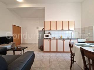 Apartman na moru, Prodaja, Vir, Vir