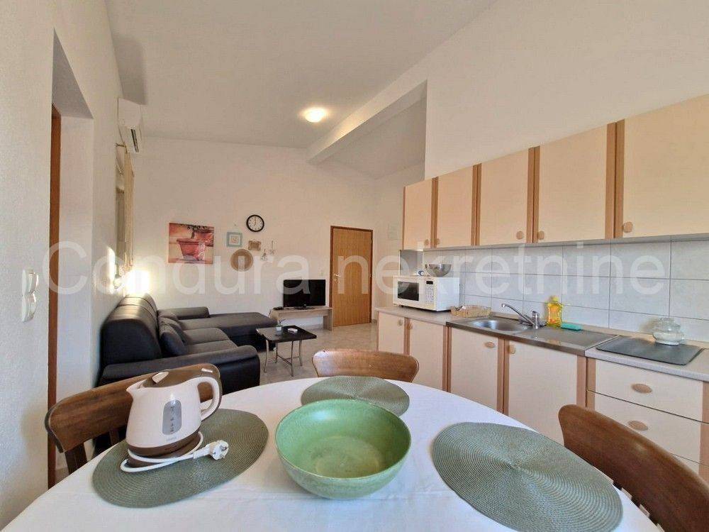Apartman na moru, Prodaja, Vir, Vir