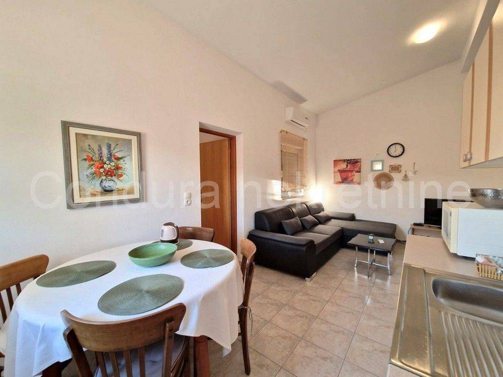 Apartman na moru, Prodaja, Vir, Vir