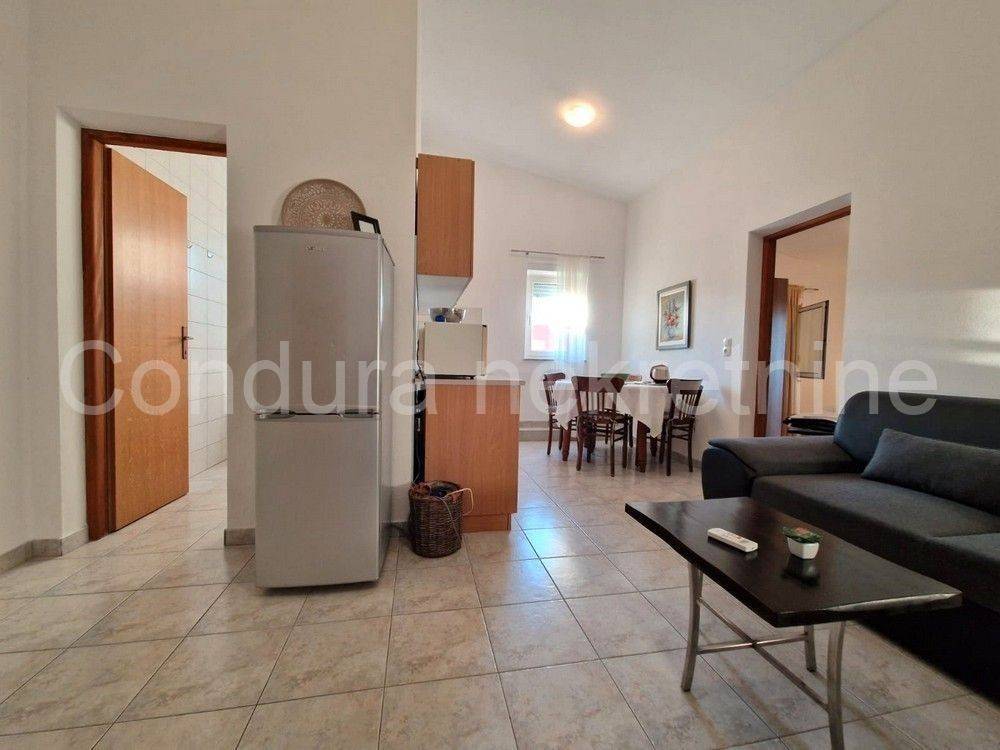 Apartman na moru, Prodaja, Vir, Vir