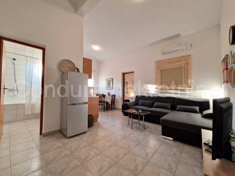 Apartman na moru, Prodaja, Vir, Vir