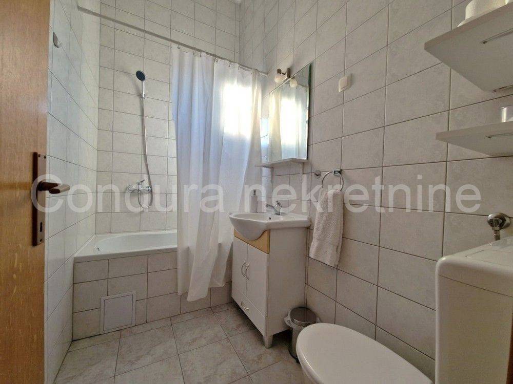 Apartman na moru, Prodaja, Vir, Vir