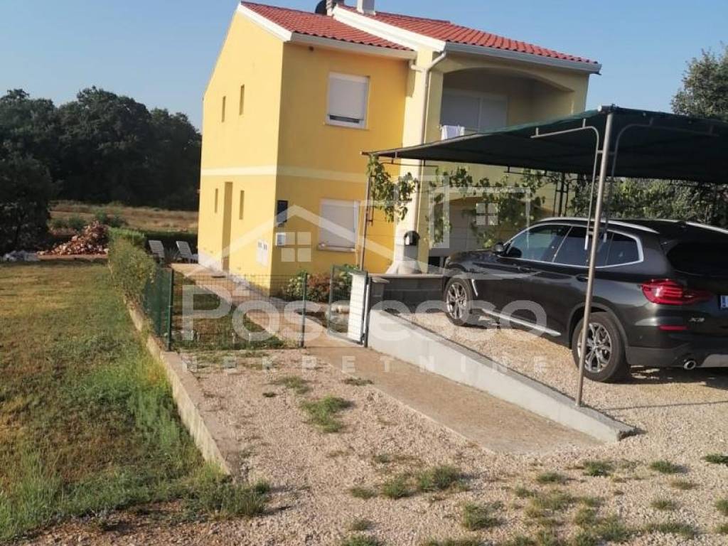 Brtonigla, Karigador