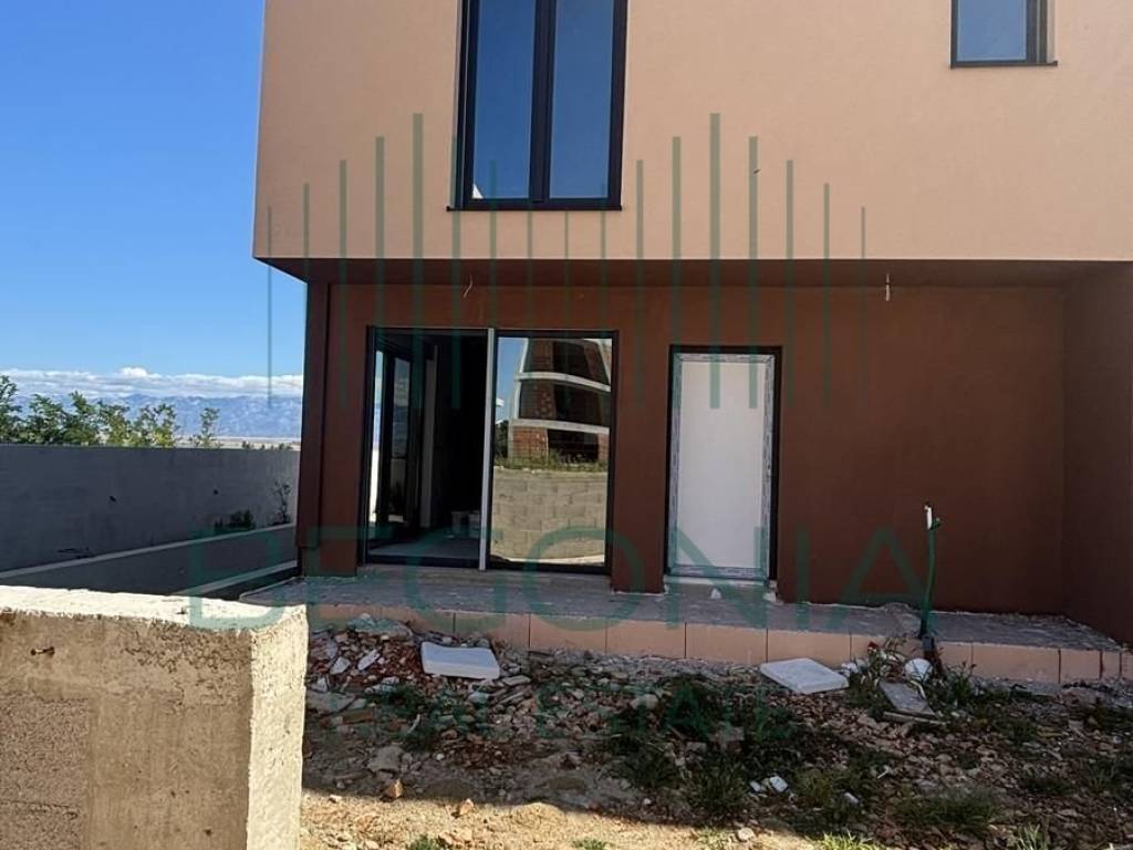 Dvojna kuća, Prodaja, Privlaka, Privlaka
