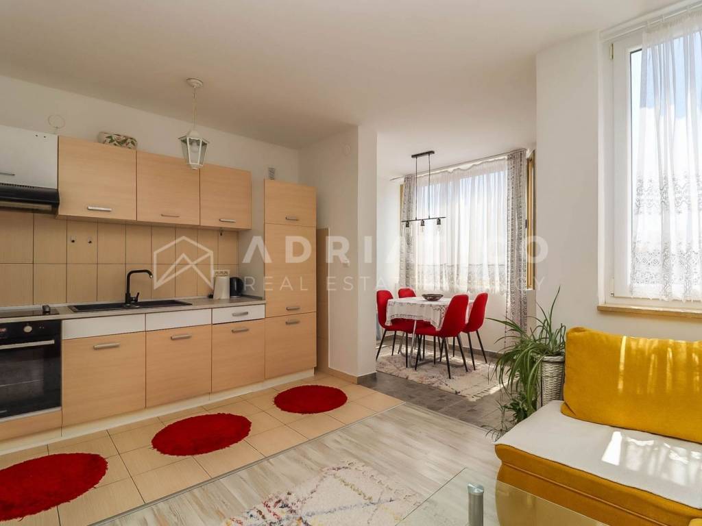 Stan u starijoj zgradi, Prodaja, Rovinj, Rovinj