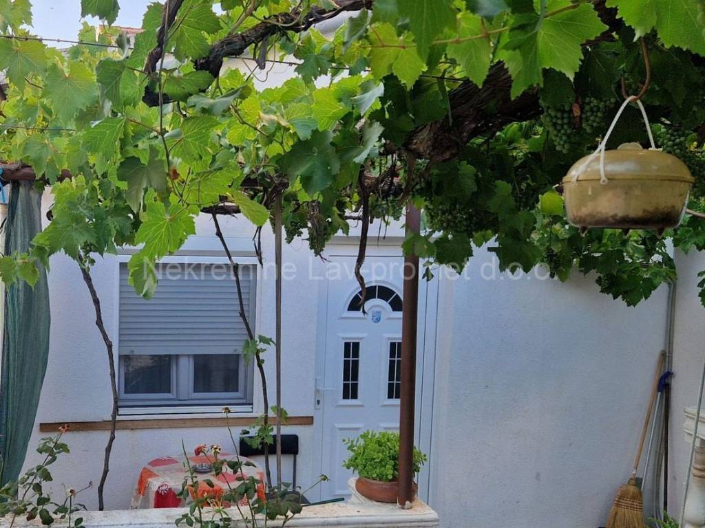 Dvojna kuća, Prodaja, Trogir - Okolica, Mastrinka
