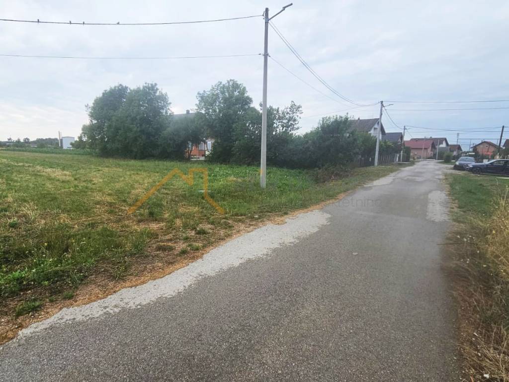 Građevinsko stambeno zemljište, Prodaja, Dugo Selo - Okolica, Mala Ostrna