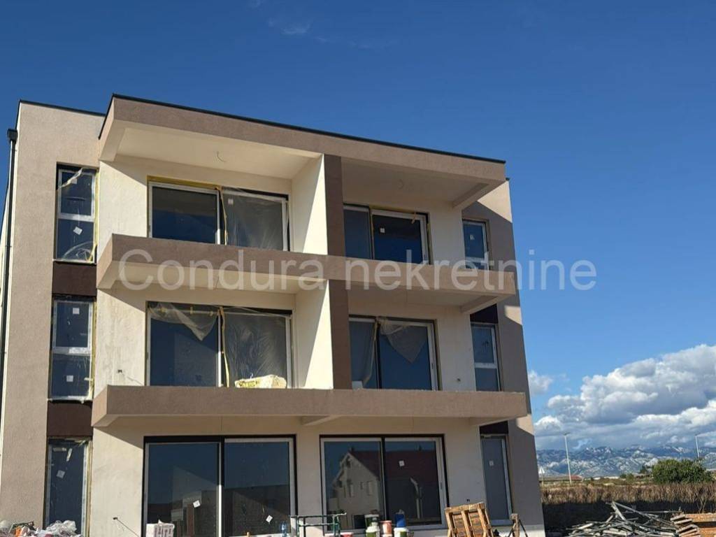 Apartman na moru, Prodaja, Povljana, Povljana