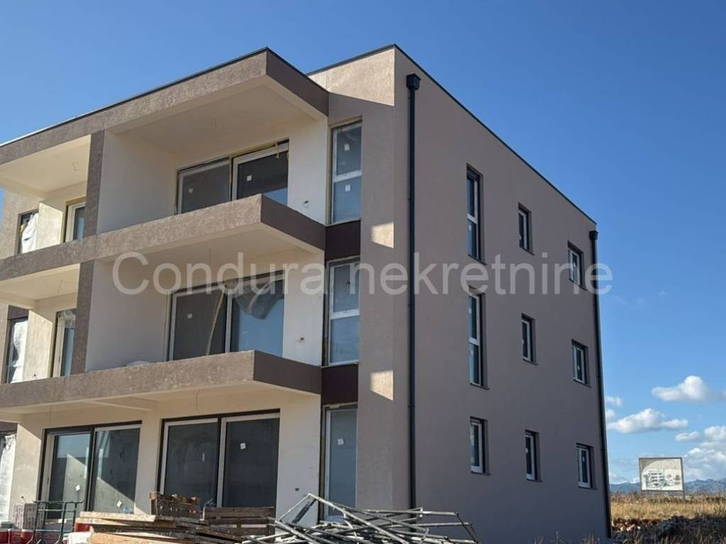 Apartman na moru, Prodaja, Povljana, Povljana