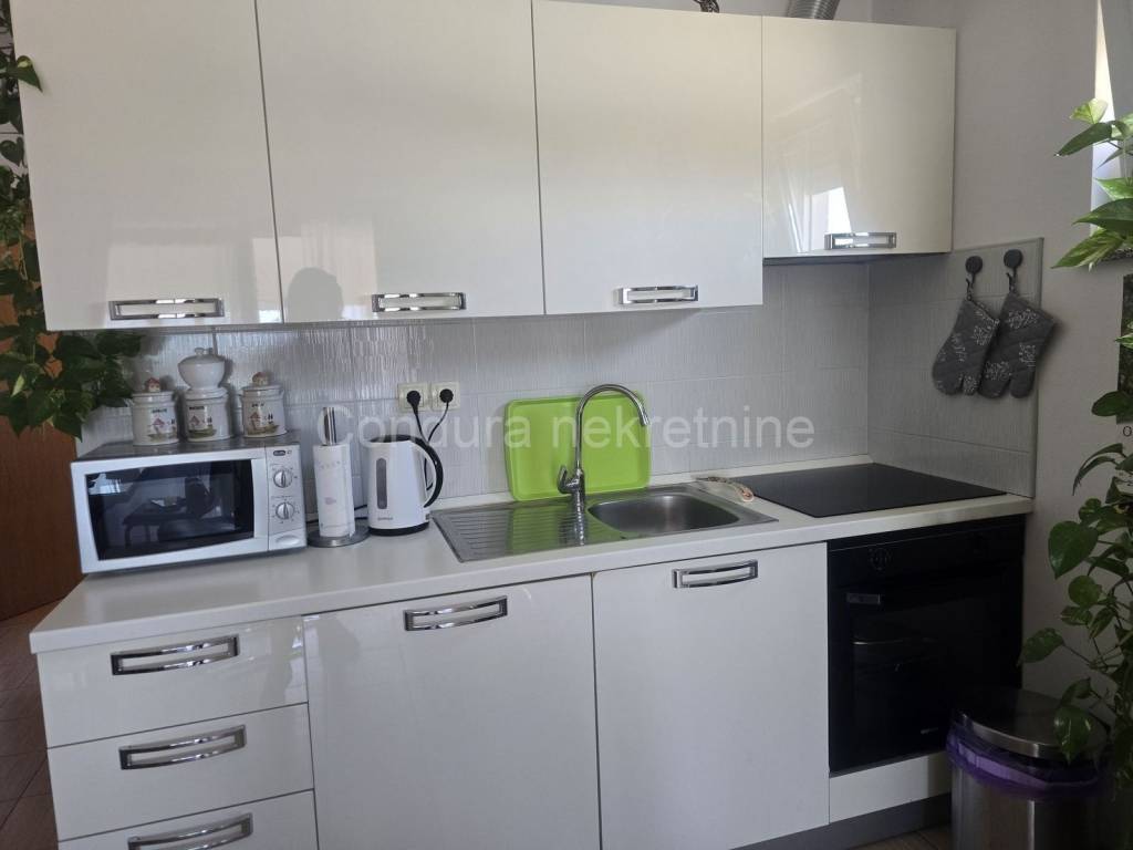 Apartman na moru, Prodaja, Nin, Nin