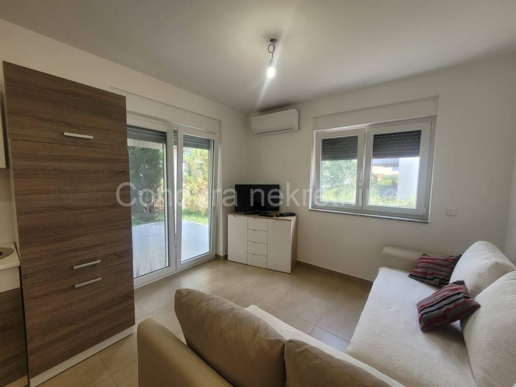 Apartman na moru, Prodaja, Nin, Nin