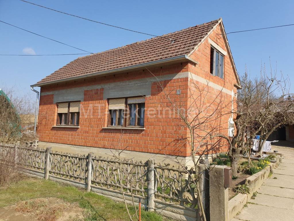 Obiteljska kuća, Prodaja, Kapela, Jabučeta
