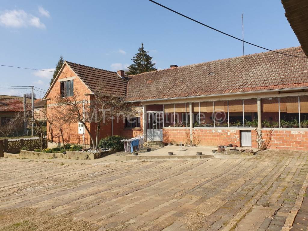 Obiteljska kuća, Prodaja, Kapela, Jabučeta