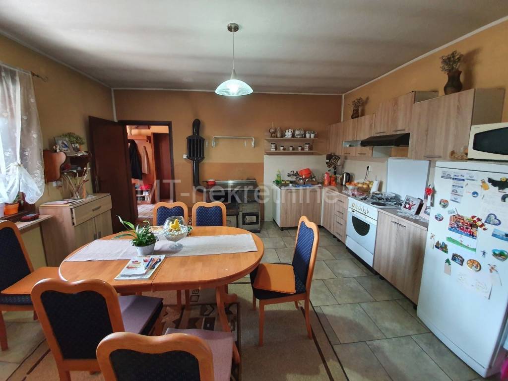 Obiteljska kuća, Prodaja, Kapela, Jabučeta