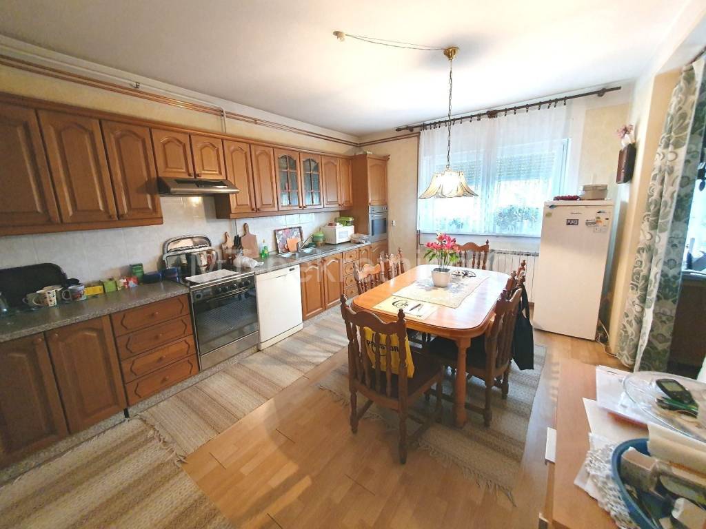 Obiteljska kuća, Prodaja, Veliko Trojstvo, Veliko Trojstvo