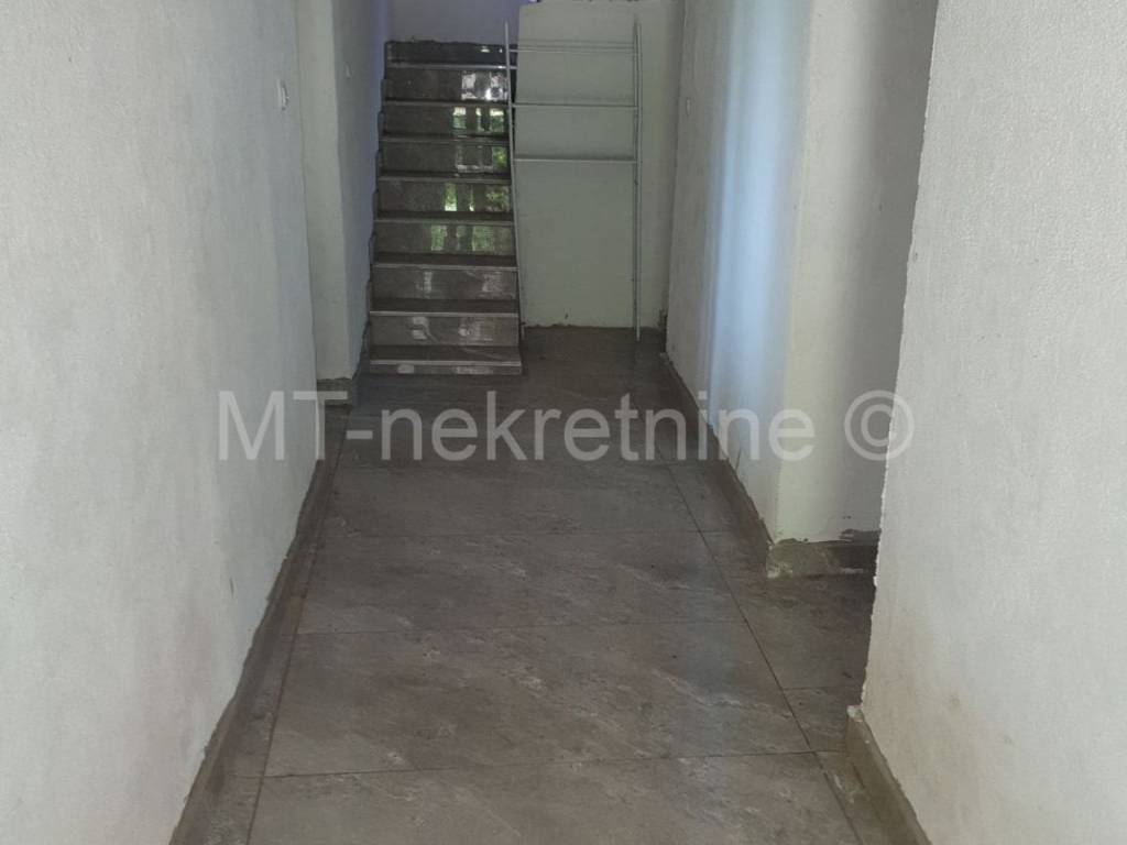 Prizemnica s potkrovljem, Prodaja, Ivanska, Srijedska