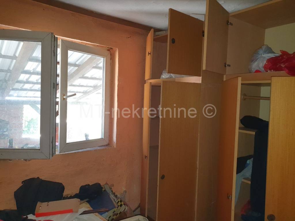 Prizemnica s potkrovljem, Prodaja, Ivanska, Srijedska